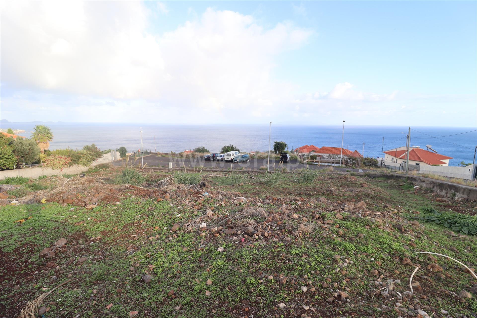 Land for sale in Armamar, Portugal — €245,000