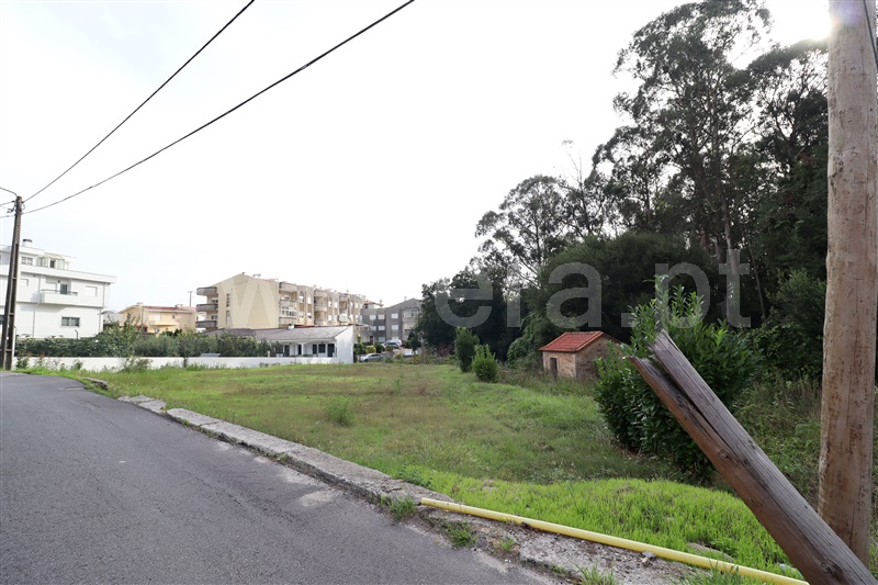 Terreno para Construção / Santa Maria da Feira, Fiães