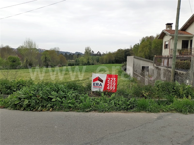 Terreno para Construção / Santa Maria da Feira, Lobão, Gião, Louredo e Guisande