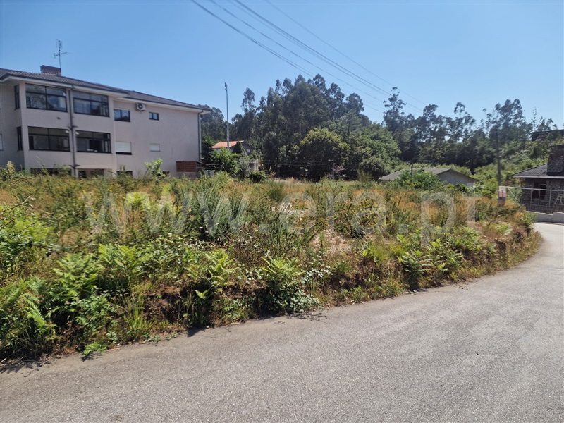 Terreno para Construção / Santa Maria da Feira, Lobão, Gião, Louredo e Guisande
