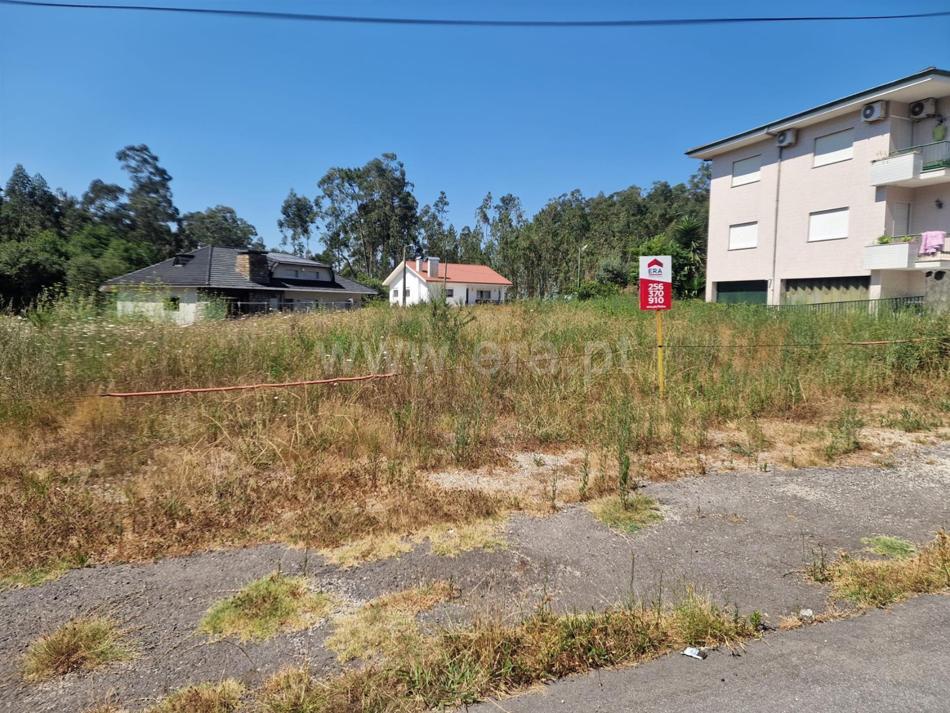 Land for sale in Santa Maria da Feira, Portugal — €80,000