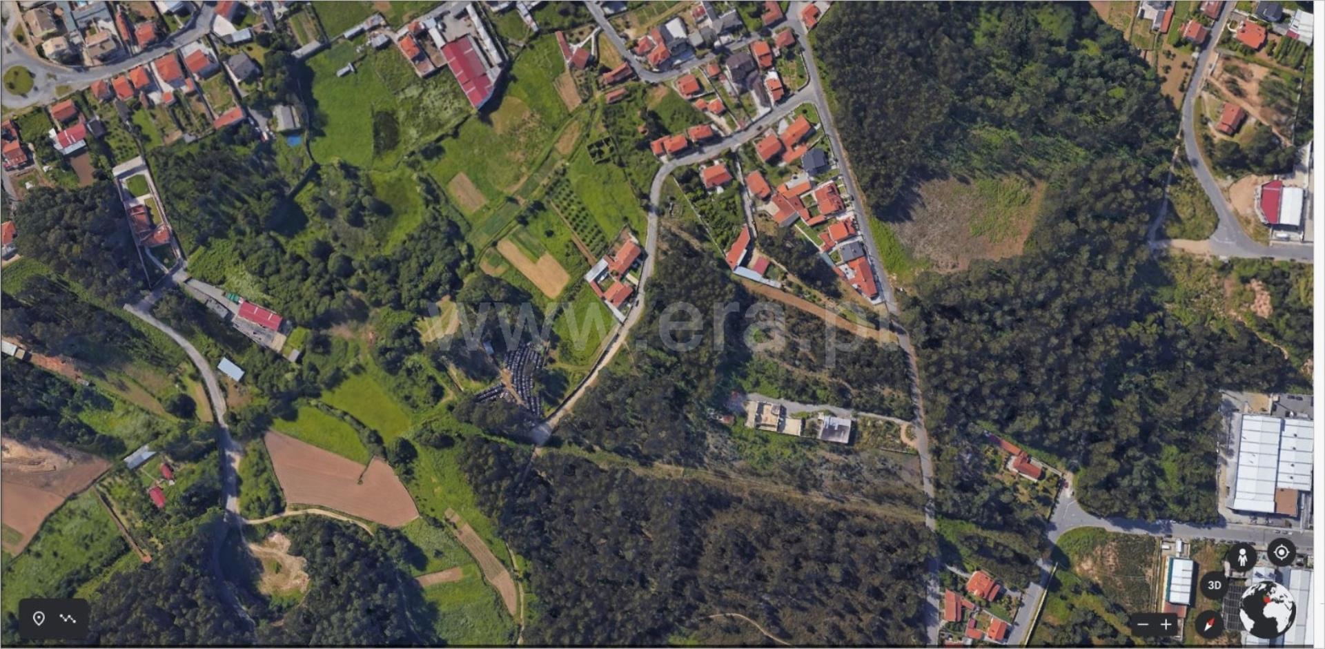 Land for sale in Santa Maria da Feira, Portugal — €72,500