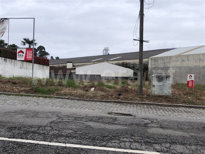 Terreno para Construção / Santa Maria da Feira, Mozelos