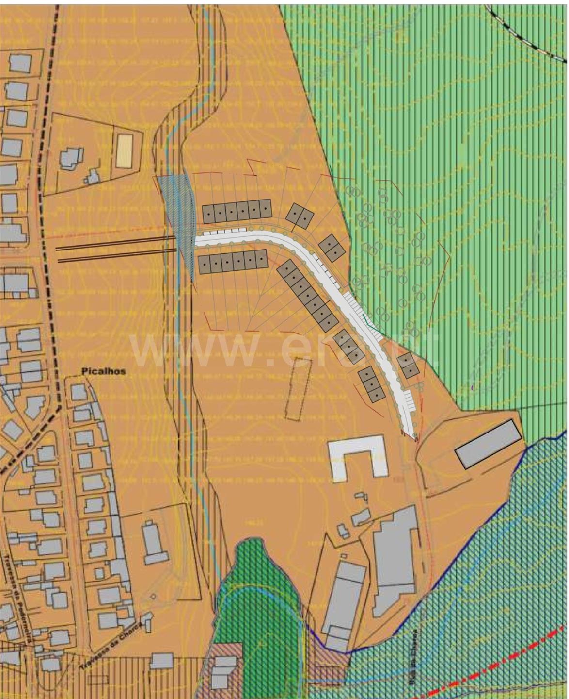 Land for sale in Santa Maria da Feira, Portugal — €870,000