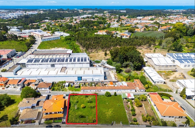 Terreno para Construção / Santa Maria da Feira, Paços de Brandão