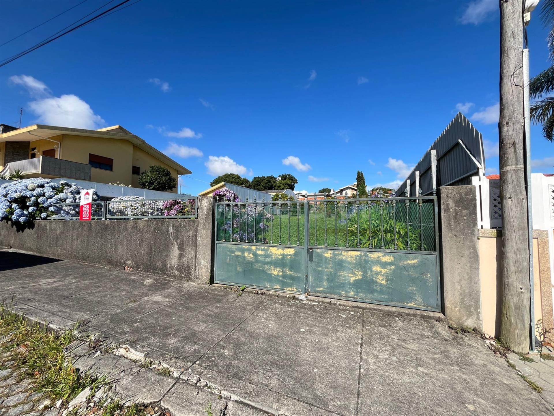 Land for sale in Santa Maria da Feira, Portugal — €147,500