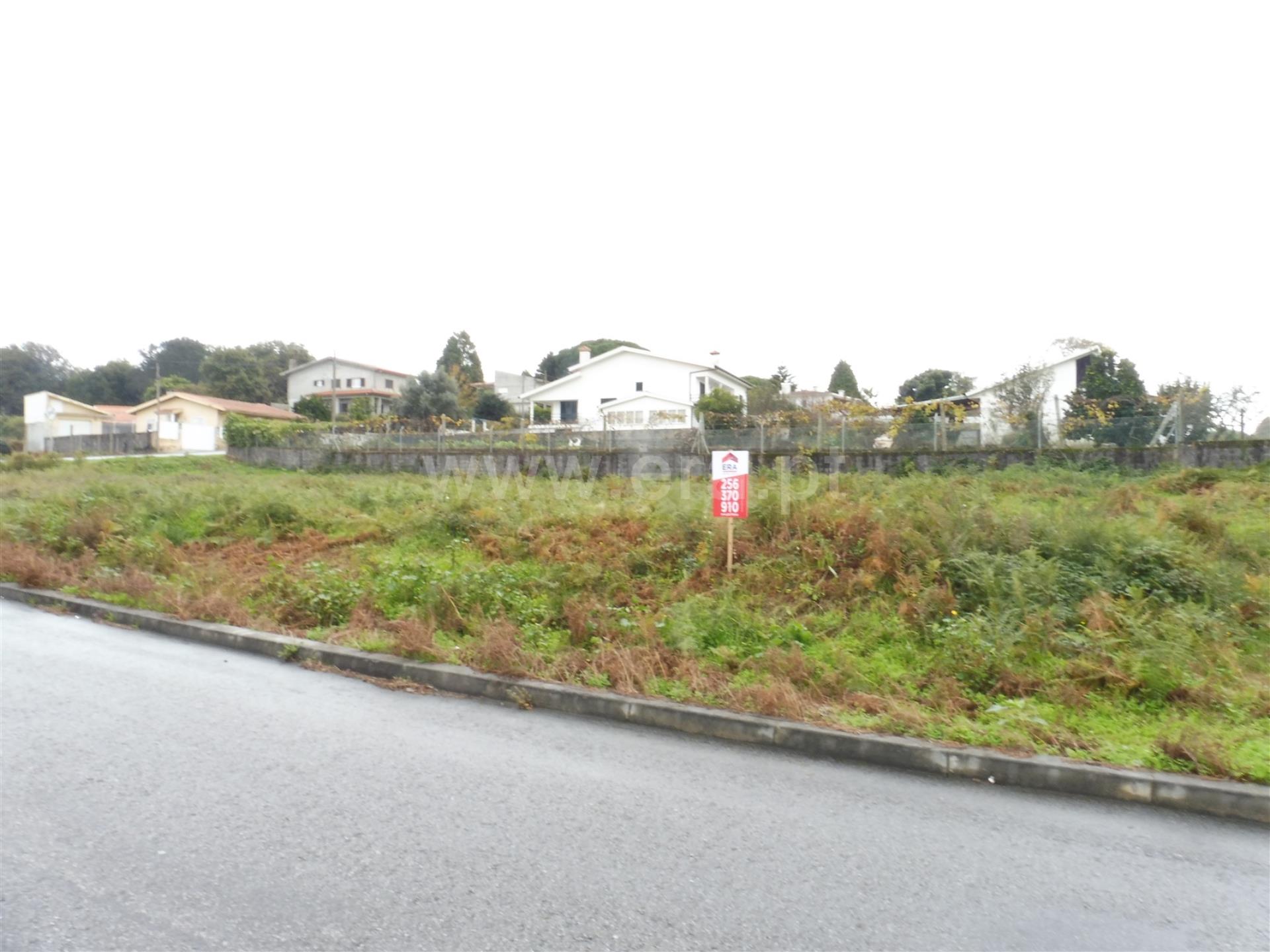 Land for sale in Santa Maria da Feira, Portugal — €60,000