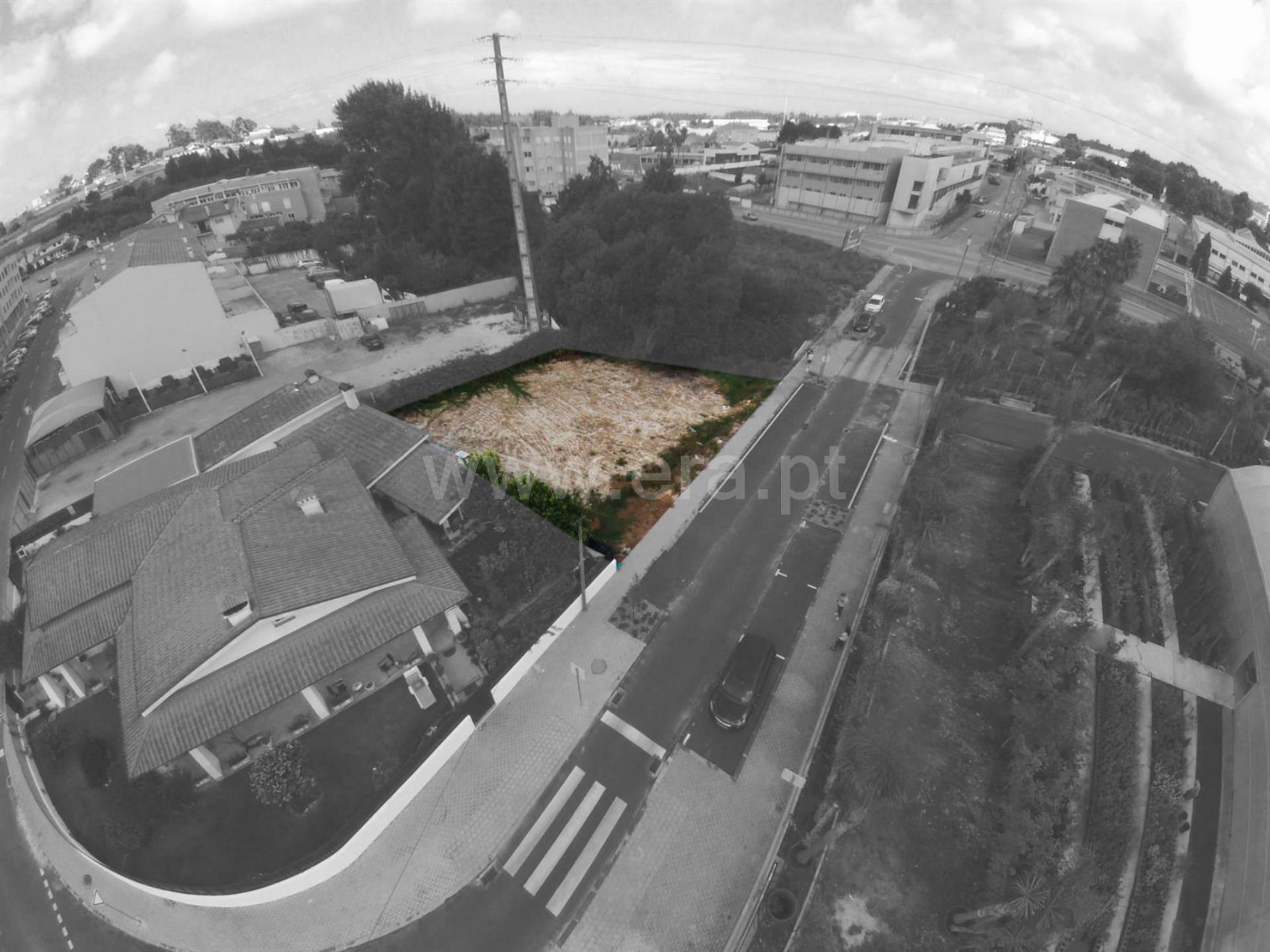 Land for sale in Santa Maria da Feira, Portugal — €82,500