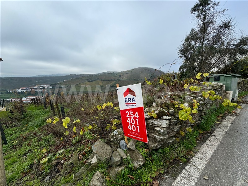 Terreno para Construção / Santa Marta de Penaguião, Lobrigos (São Miguel e São João Baptista) e Sanhoane