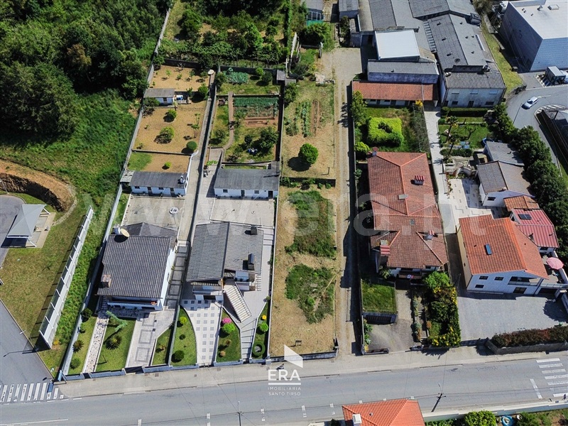 Terreno para Construção / Santo Tirso, Santo Tirso, Couto (Santa Cristina e São Miguel) e Burgães