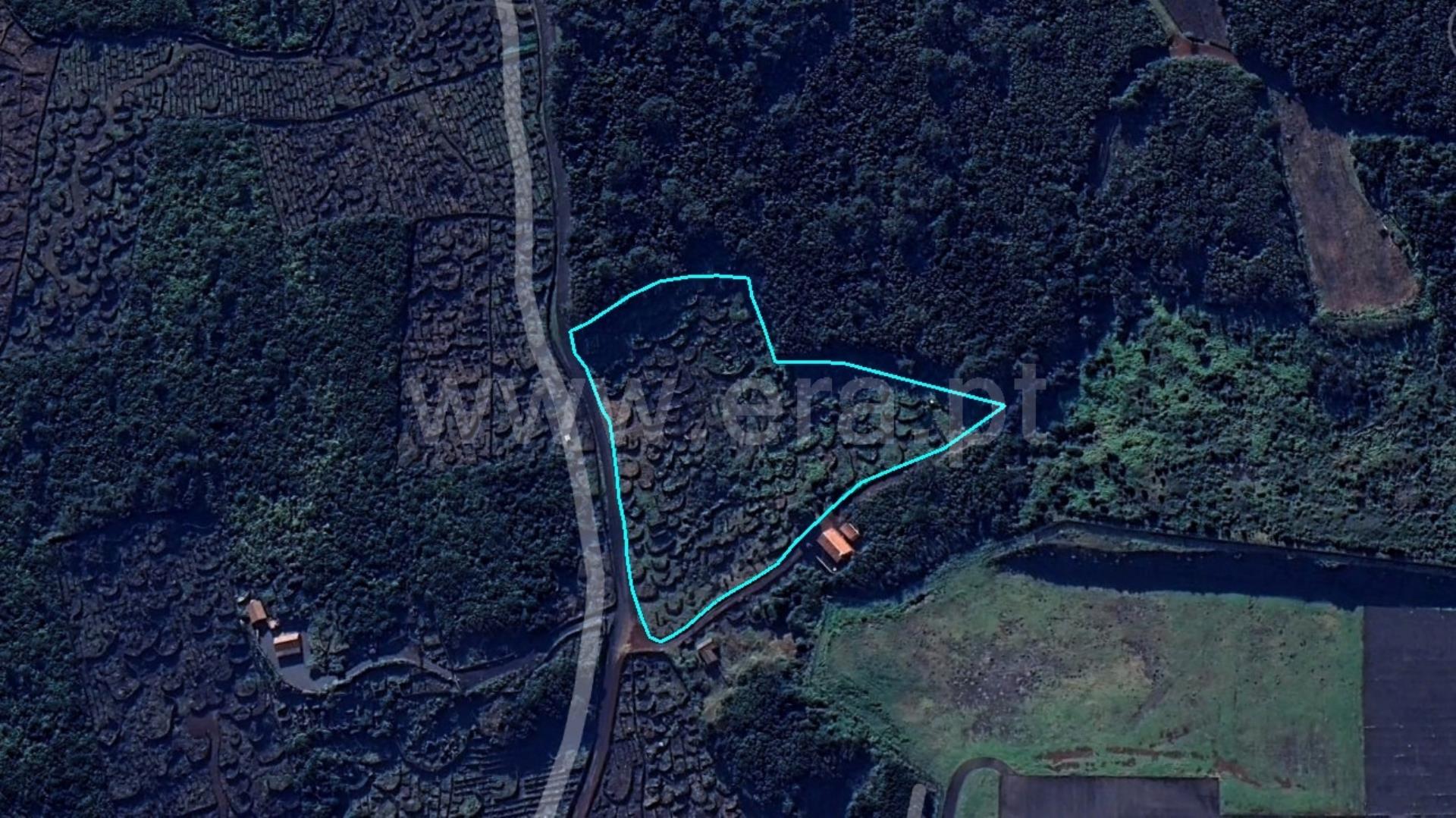 Land for sale in São Roque do Pico, Portugal — €66,600