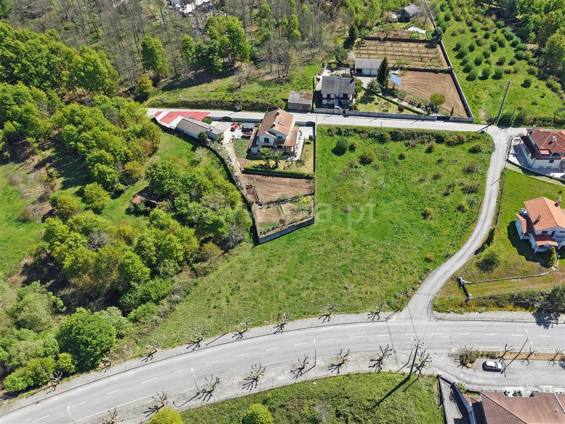 Land for sale in Sátão, Portugal — €100,000