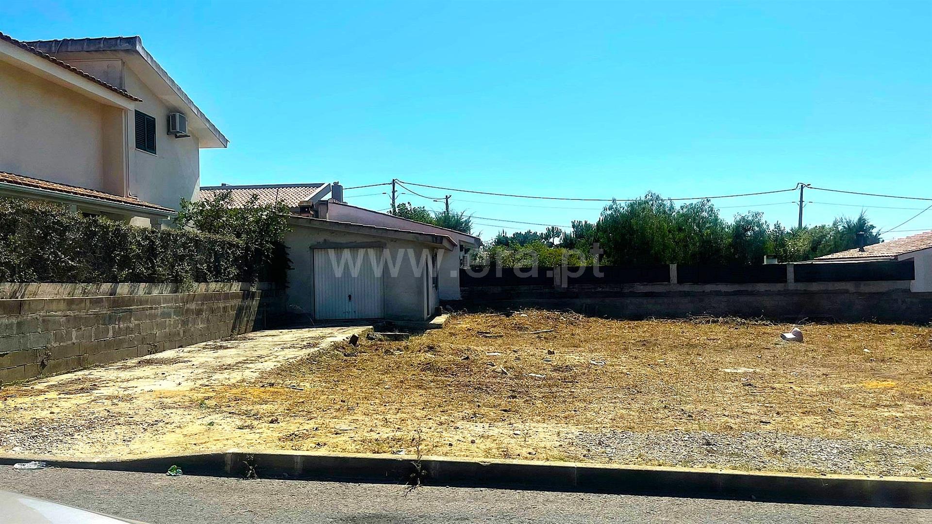 Land for sale in Seixal, Portugal — €155,000