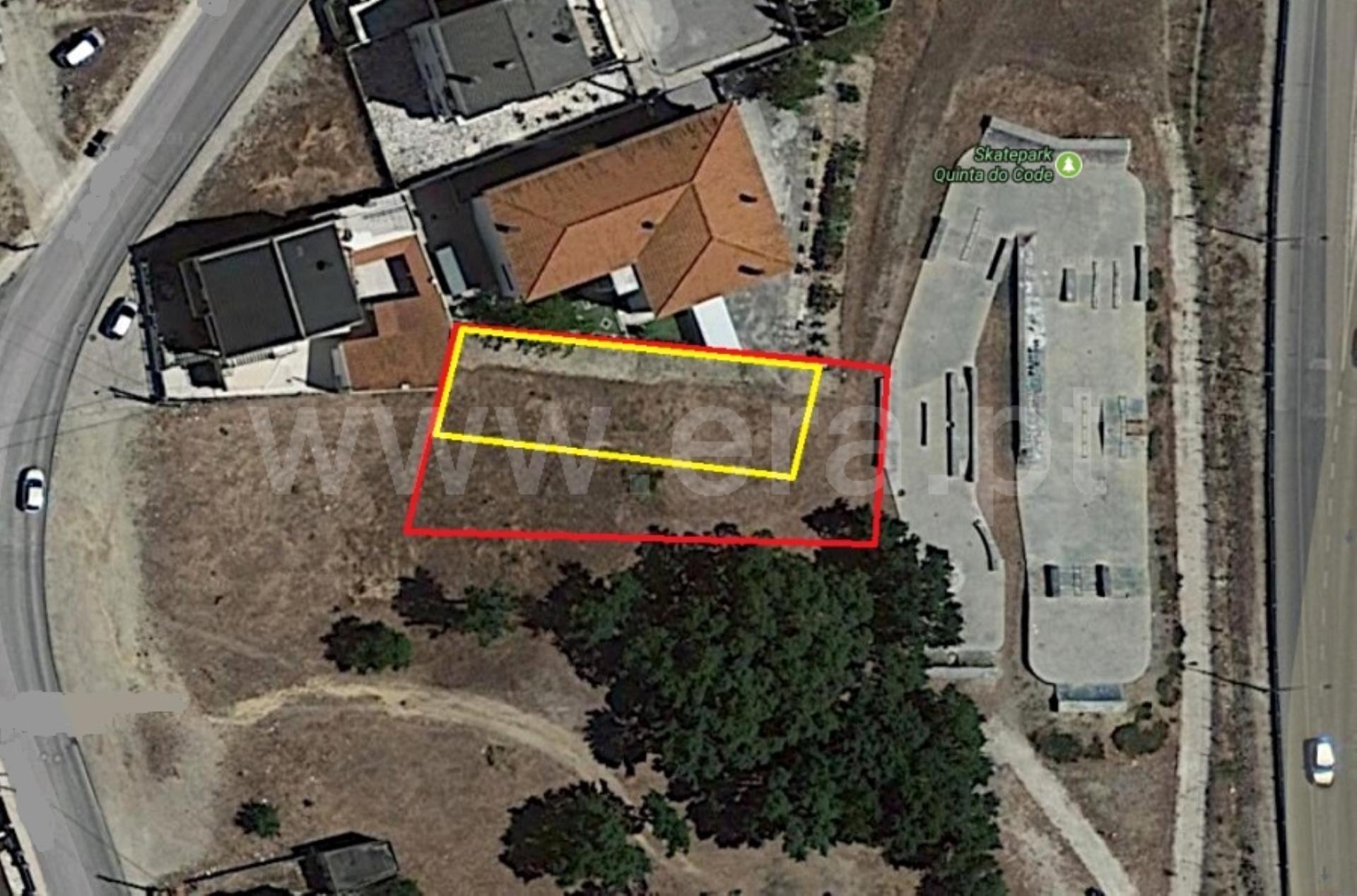 Land for sale in Sesimbra, Portugal — €70,000