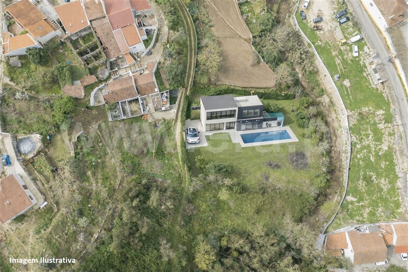 Terreno para Construção / Sobral de Monte Agraço, Santo Quintino