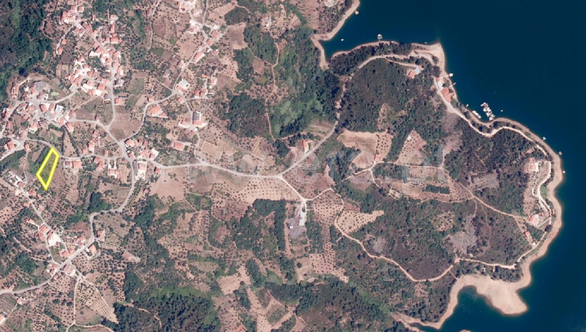 Land for sale in Tomar, Portugal — €65,000