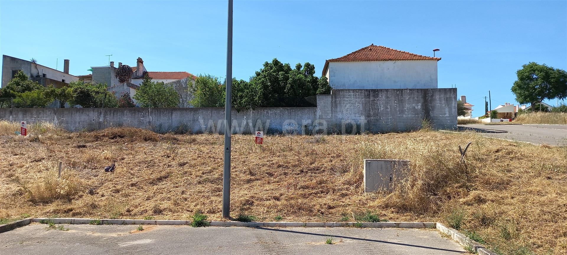 Land for sale in Torres Novas, Portugal — €100,000