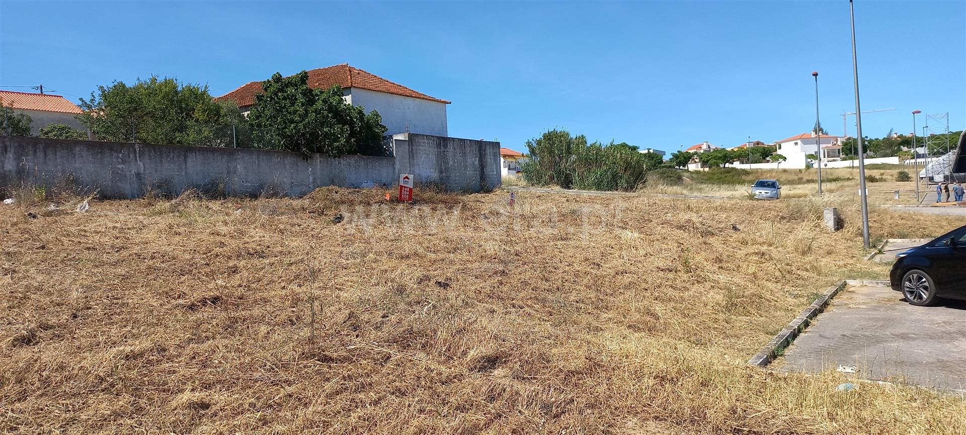 Land for sale in Torres Novas, Portugal — €100,000