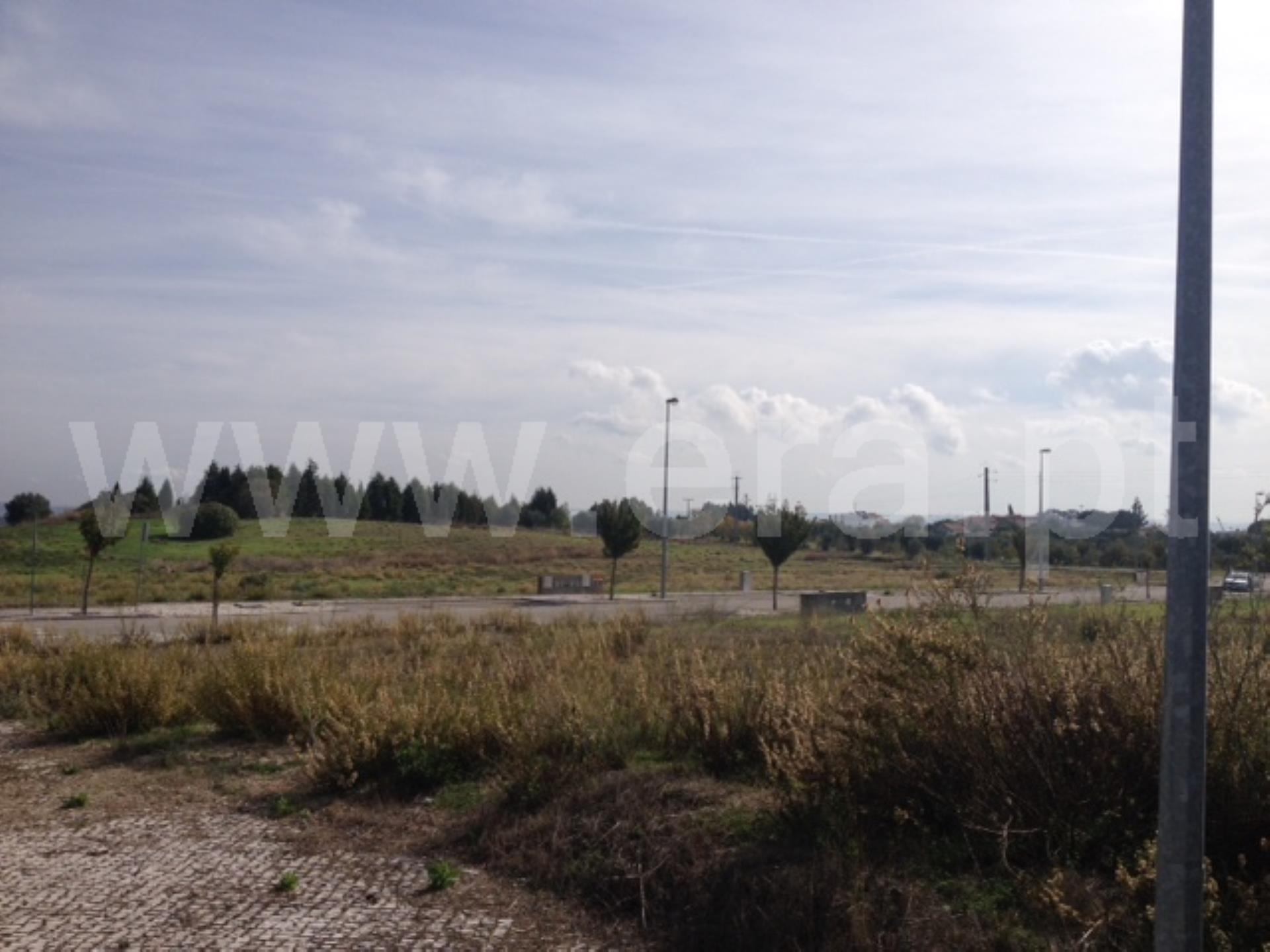 Land for sale in Torres Novas, Portugal — €82,500
