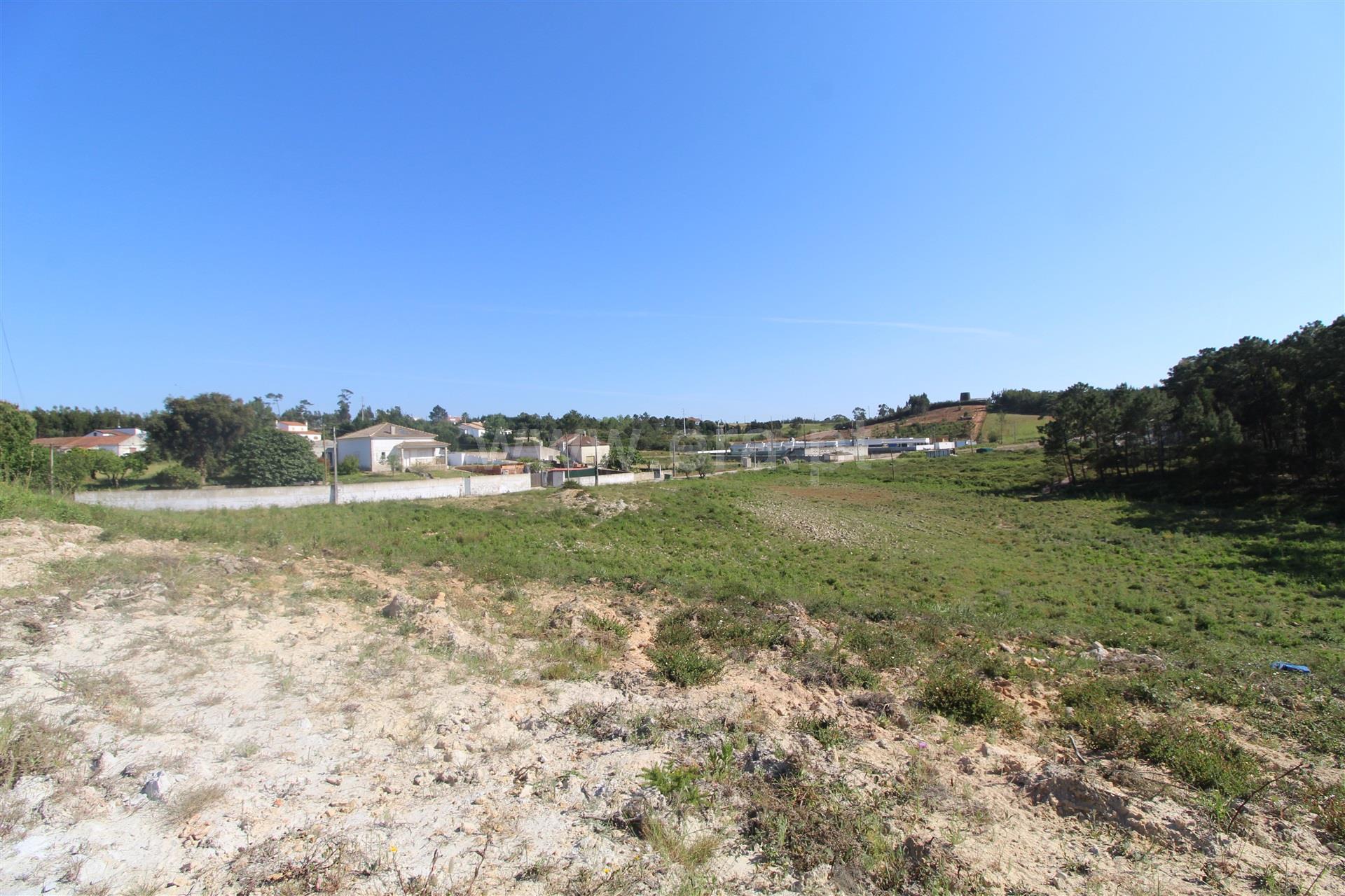 Land for sale in Torres Vedras, Portugal — €400,000