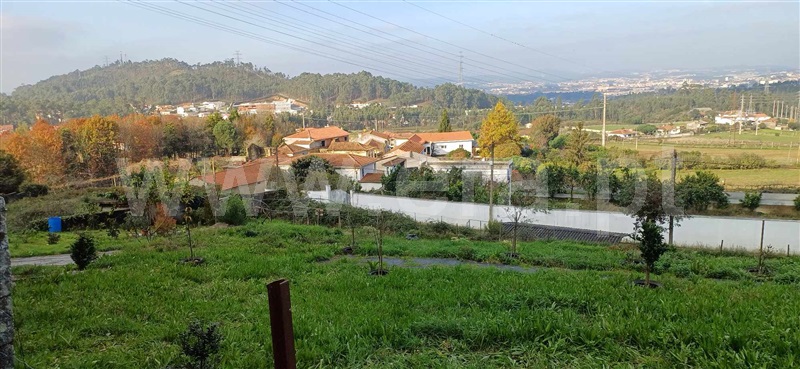 Terreno para Construção / Trofa, Muro