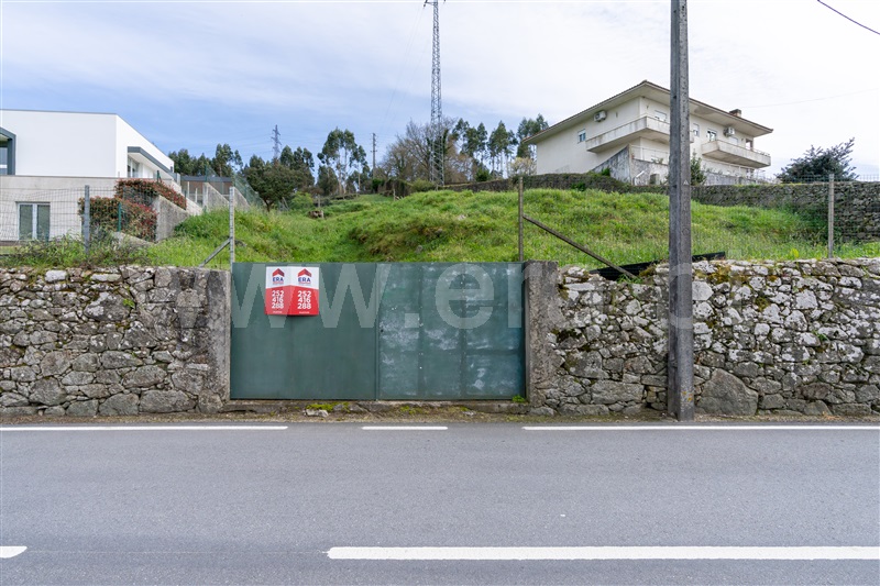 Terreno para Construção / Trofa, Muro