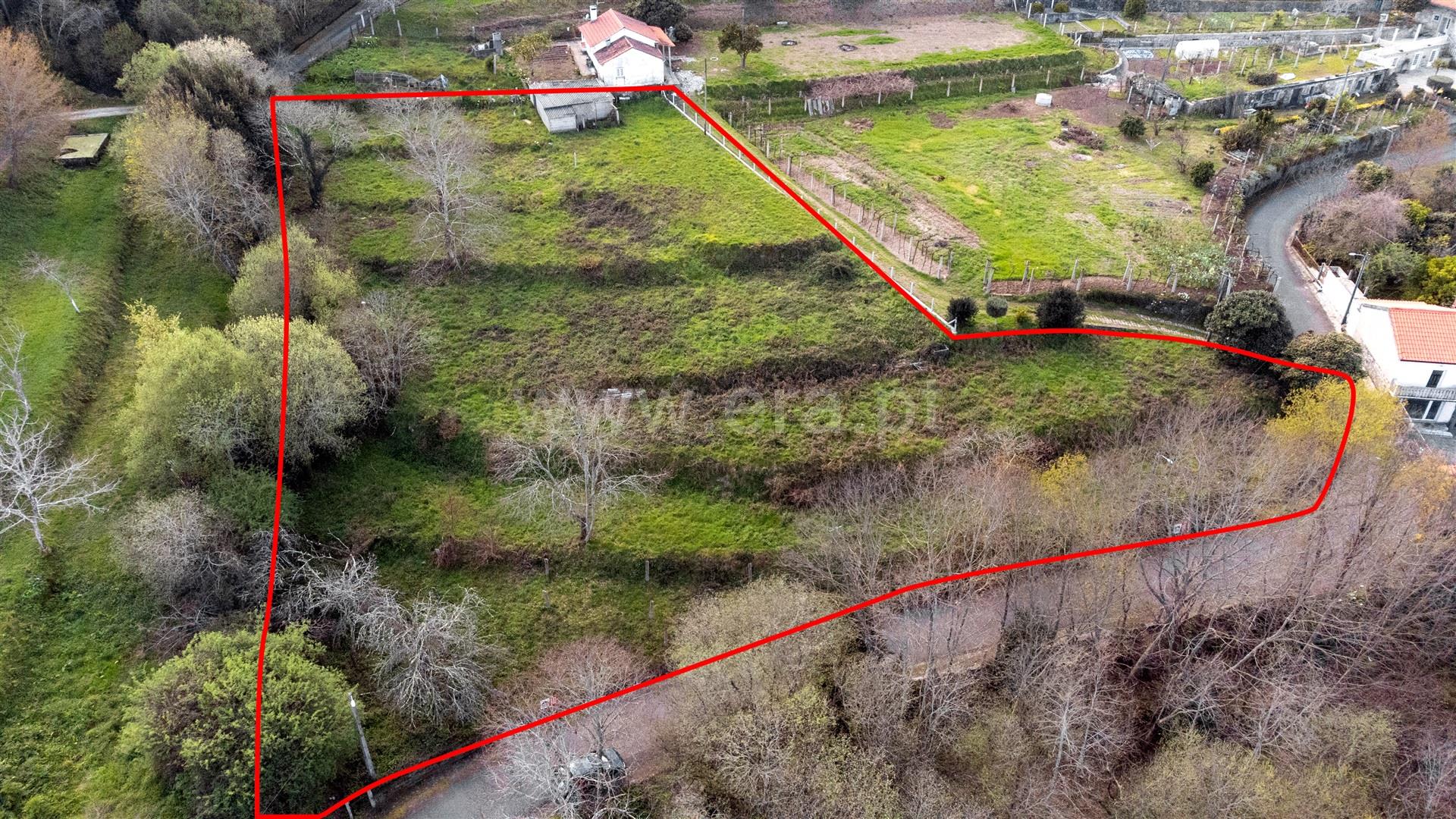 Land for sale in Valença, Portugal — €59,000