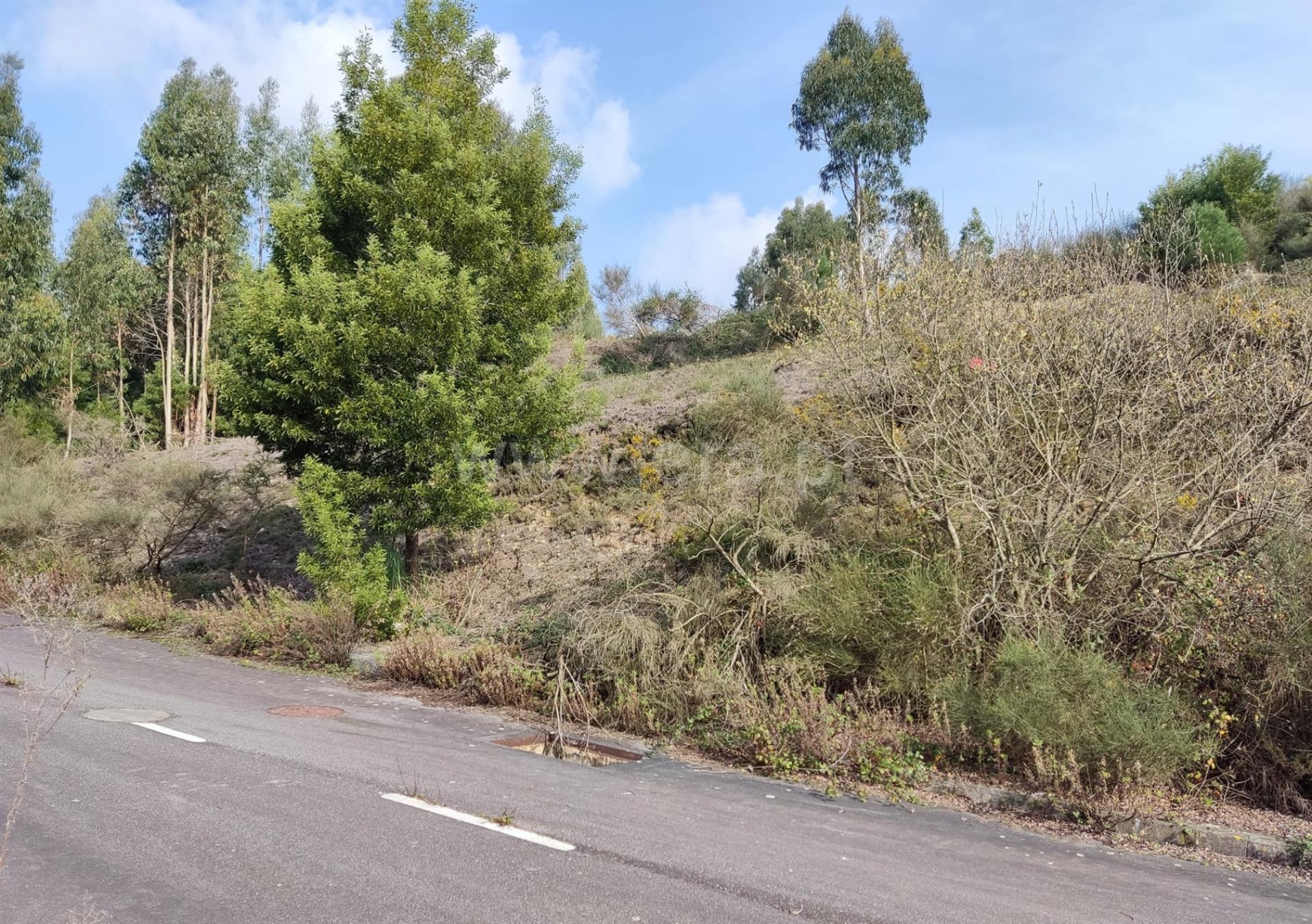 Land for sale in Valongo, Portugal — €89,000