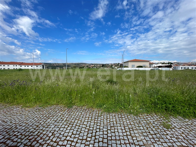 Terreno para Construção / Valpaços, Carrazedo de Montenegro e Curros