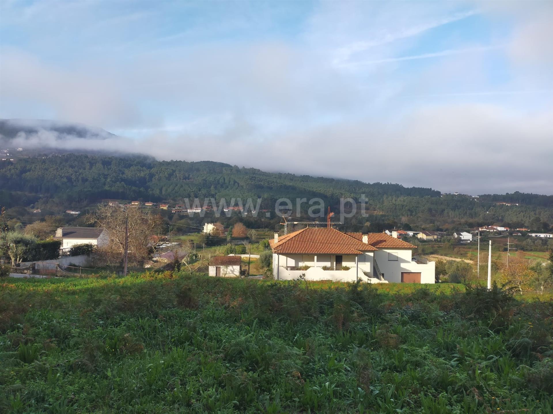 Land for sale in Vila Nova de Cerveira, Portugal — €126,000