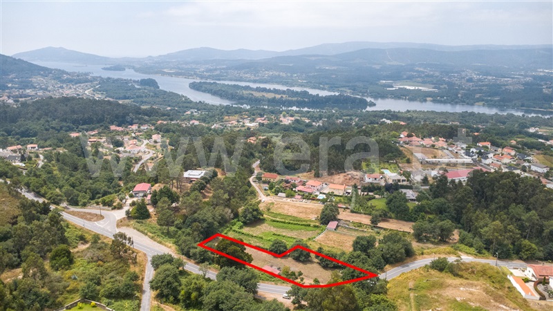 Terreno para Construção / Vila Nova de Cerveira, Loivo