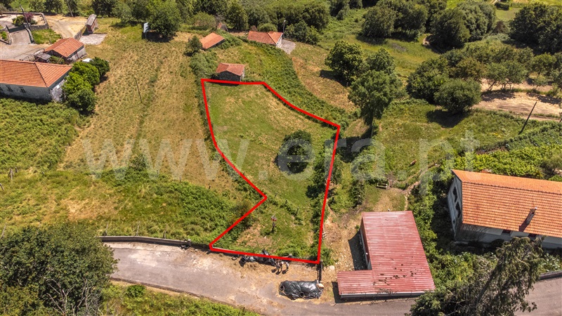 Terreno para Construção / Vila Nova de Cerveira, Mentrestido