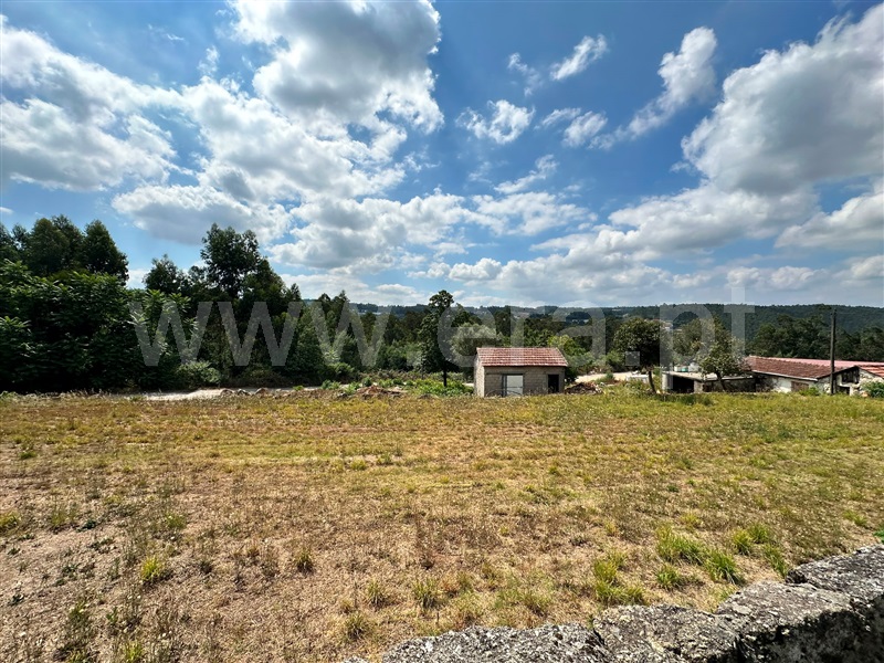 Terreno para Construção / Vila Nova de Famalicão, Arnoso (Santa Maria e Santa Eulália) e Sezures