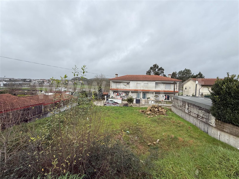 Terreno para Construção / Vila Nova de Famalicão, Gondifelos, Cavalões e Outiz
