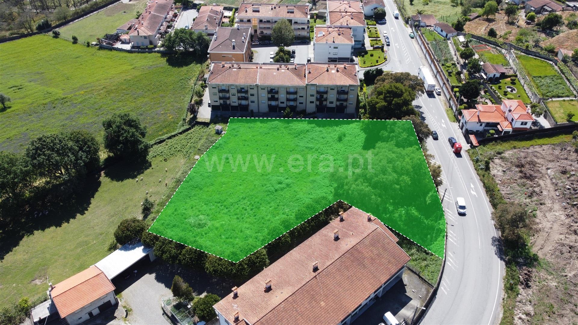 Land for sale in Vila Nova de Famalicão, Portugal — €600,000