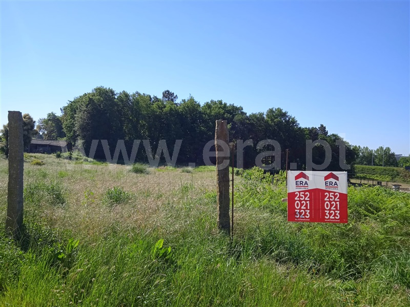 Terreno para Construção / Vila Nova de Famalicão, Vila Nova de Famalicão e Calendário