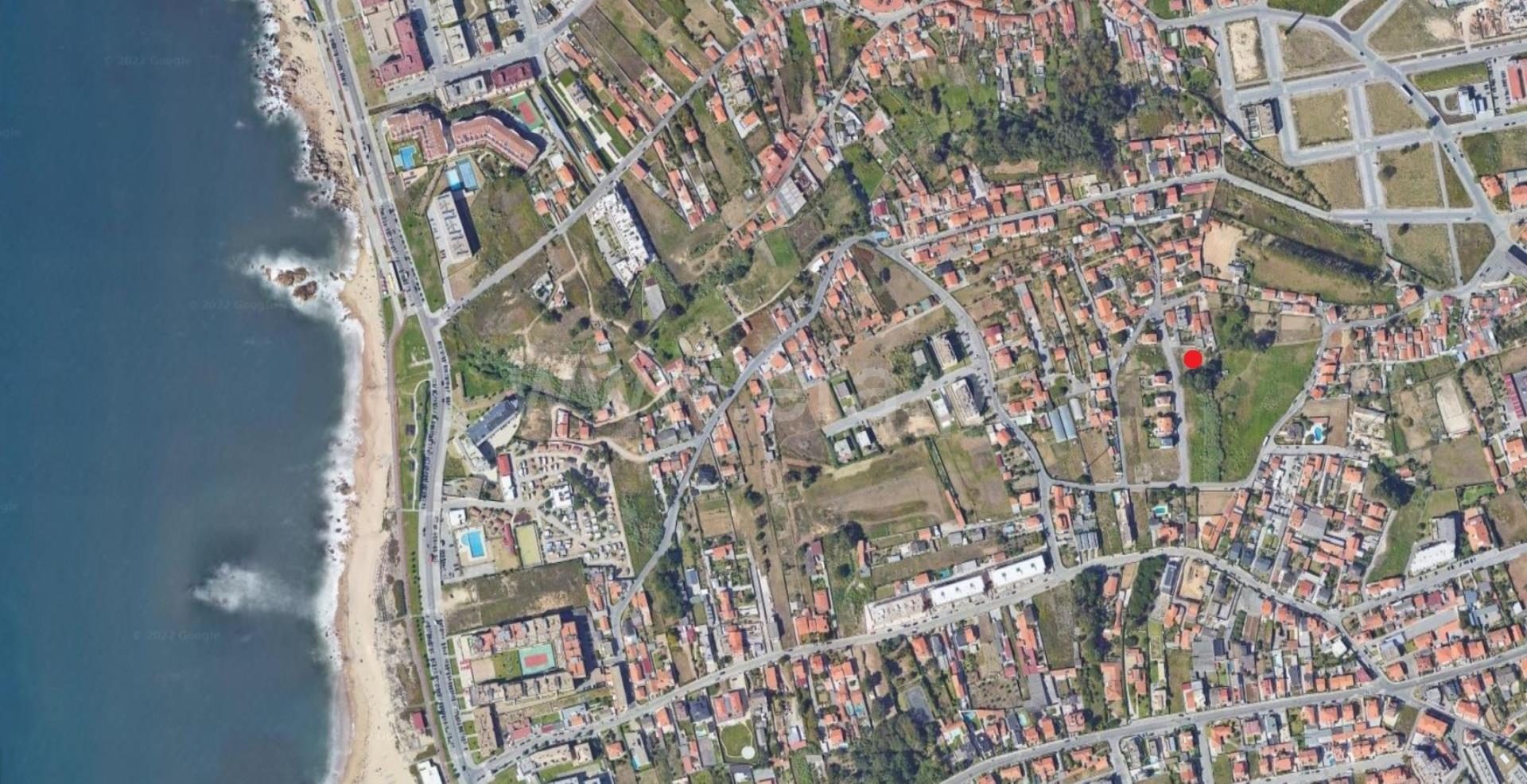Land for sale in Vila Nova de Gaia, Portugal — €203,000