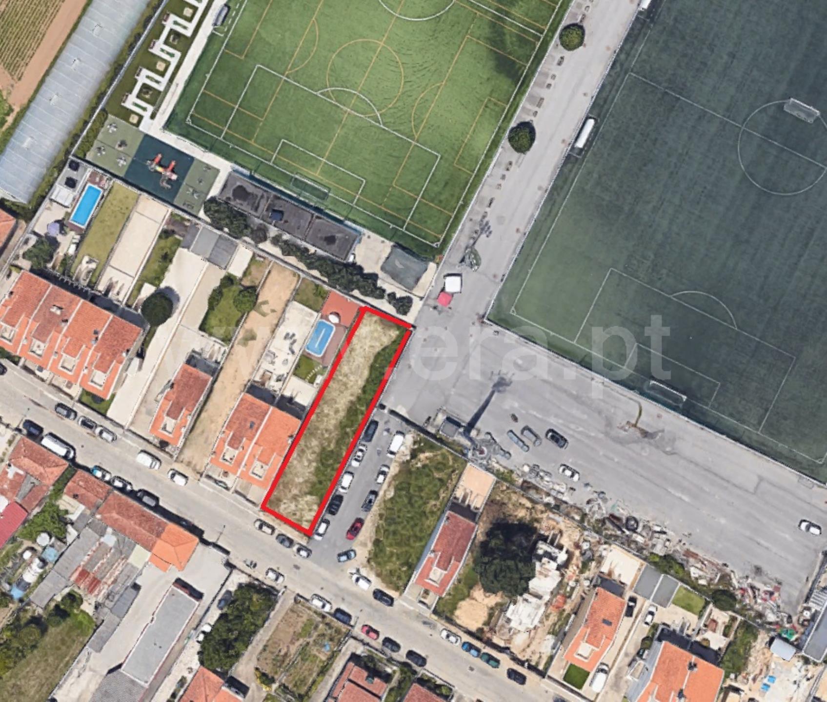 Land for sale in Vila Nova de Gaia, Portugal — €68,500