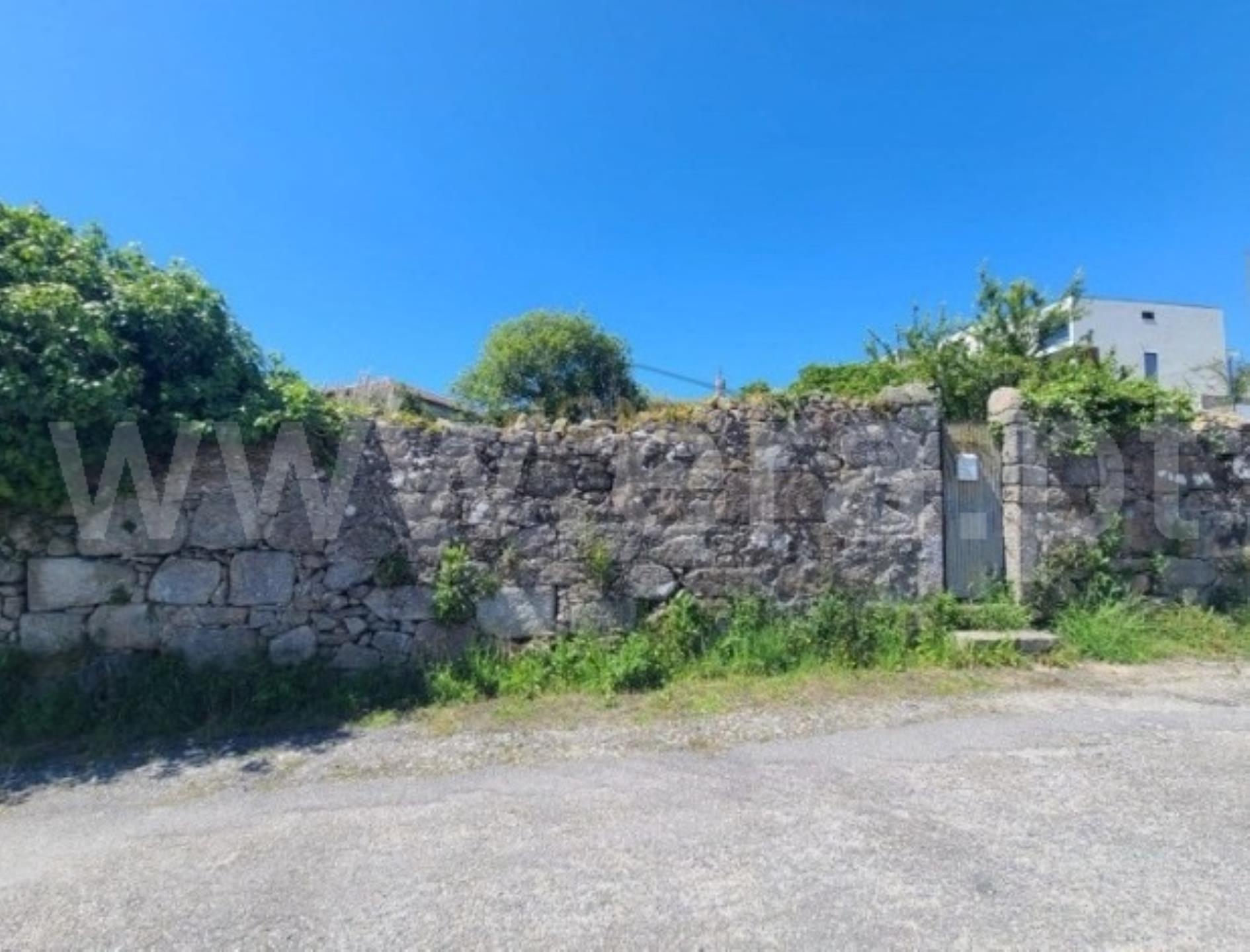 Land for sale in Vila Nova de Gaia, Portugal — €130,000
