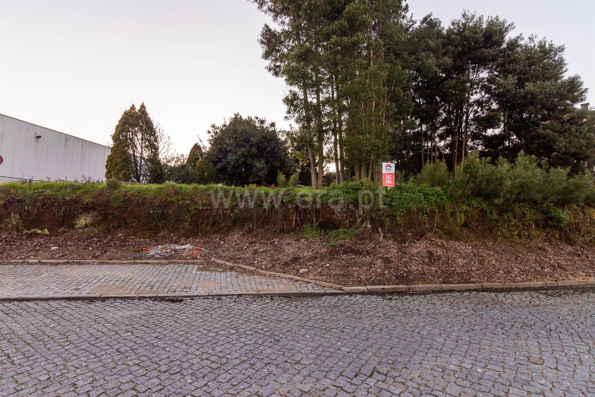 Land for sale in Vila Nova de Gaia, Portugal — €78,000