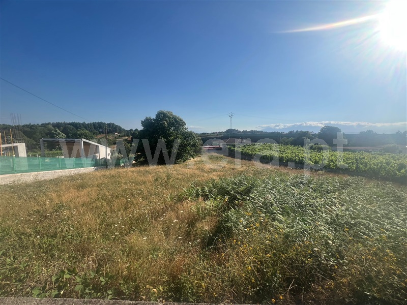 Terreno para Construção / Vila Real, Constantim e Vale de Nogueiras