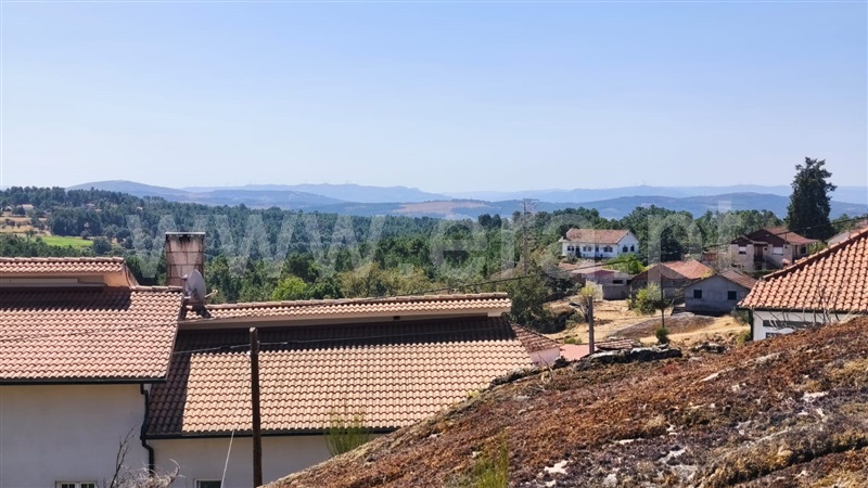 Terreno para Construção / Vila Real, Constantim e Vale de Nogueiras