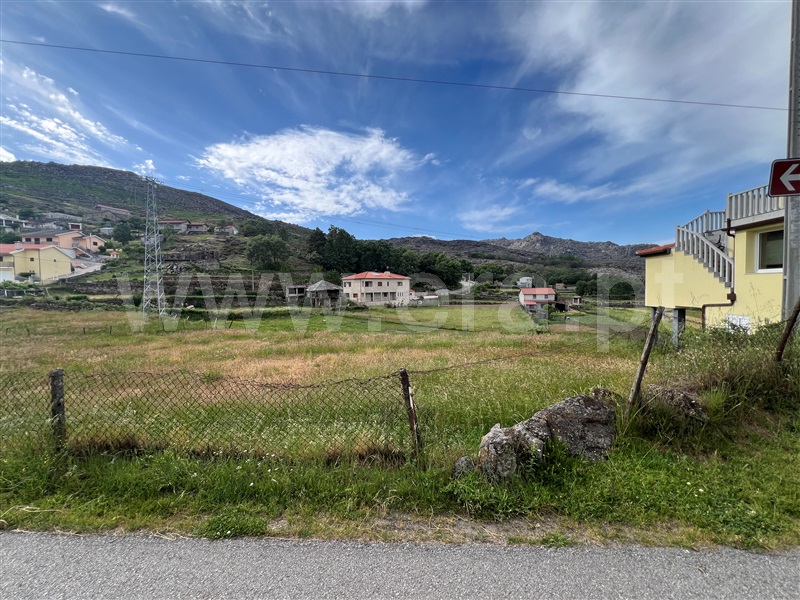 Terreno para Construção / Vila Real, Vila Marim