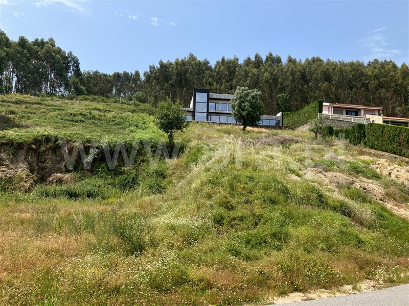 Terreno para Construção / Vila Verde, Carreiras (São Miguel) e Carreiras (Santiago)