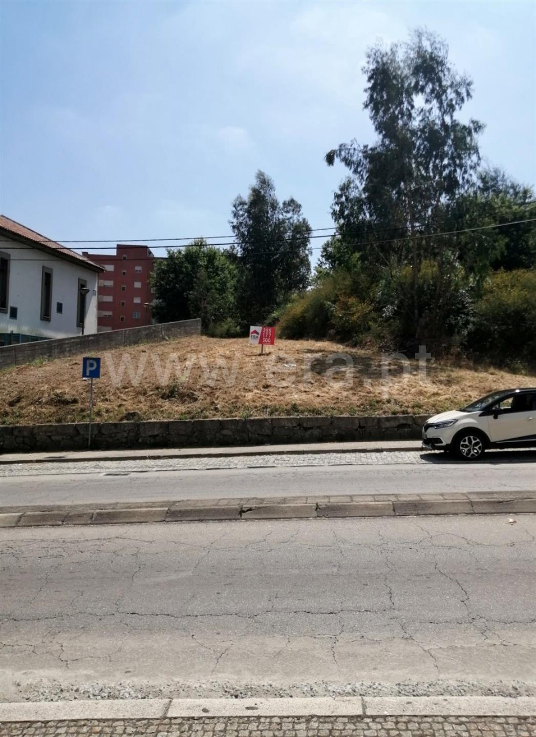 Land for sale in Paredes, Portugal — €530,000