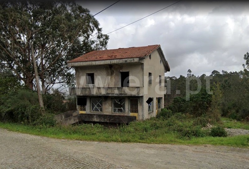 Terreno / Paredes, Recarei