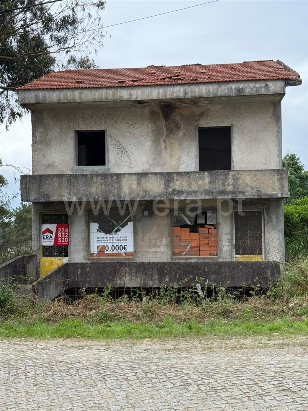Land for sale in Paredes, Portugal — €250,000