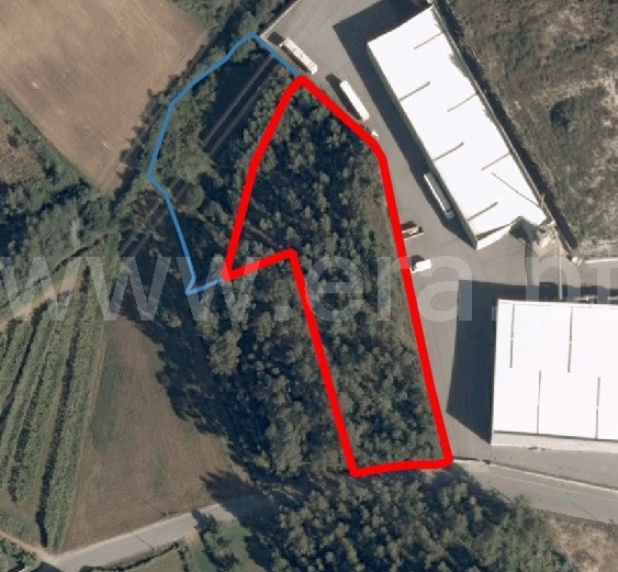 Terreno / Paredes, Vandoma