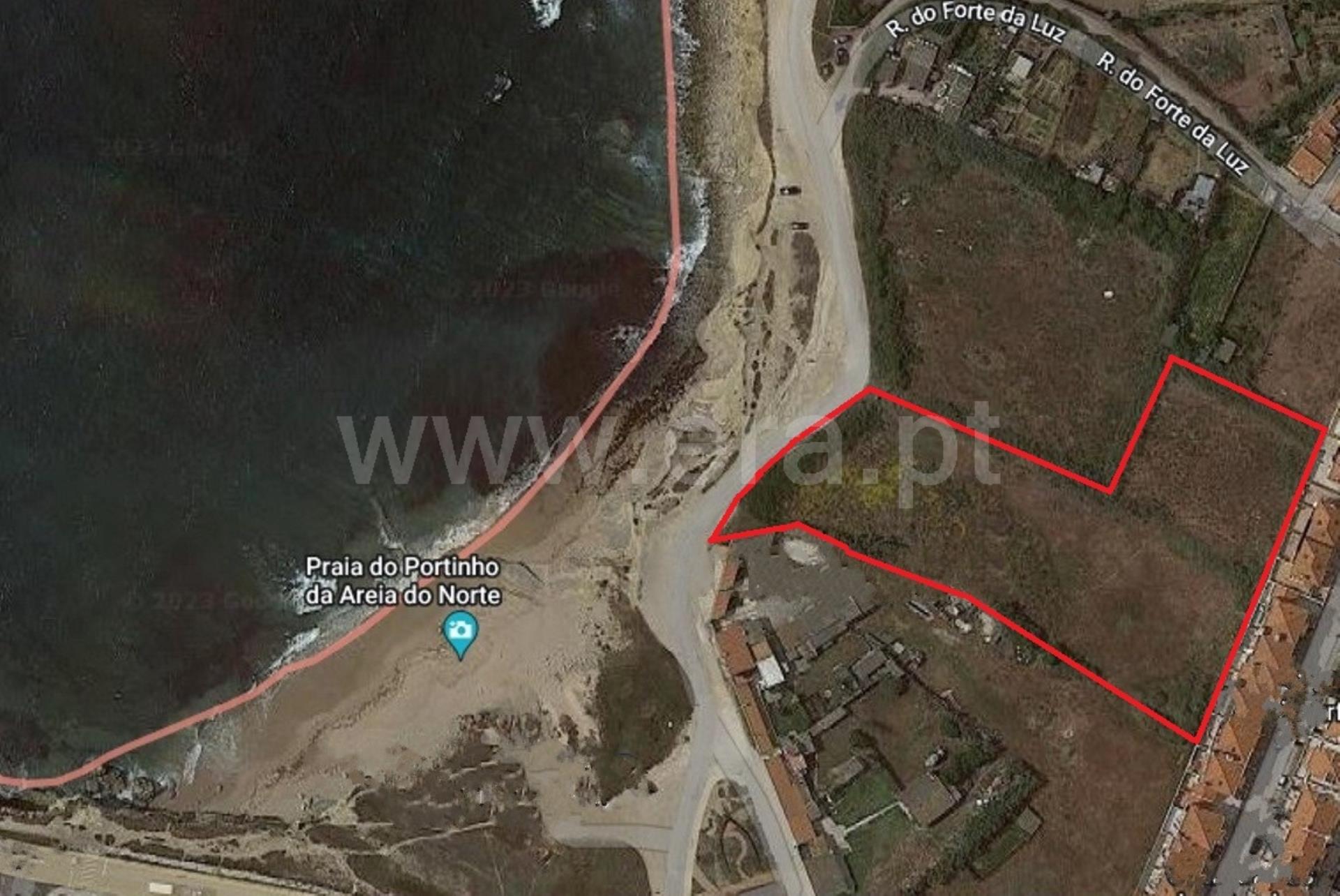 Land for sale in Peniche, Portugal — €1,000,000