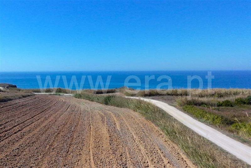 Terreno / Peniche, São Bernardino